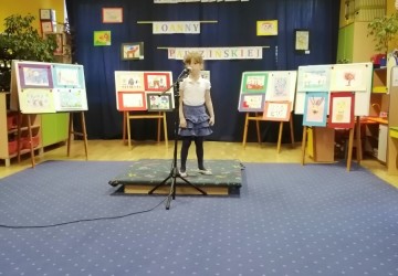 Powiększ obraz: Udział w konkursie recytatorskim twórczości Joanny Papuzińskiej w Przedszkolu nr 6 